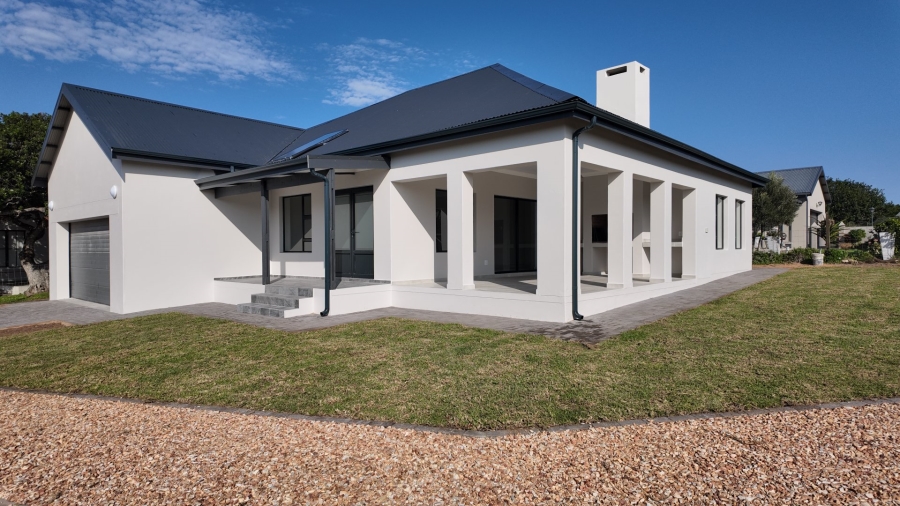 3 Bedroom Property for Sale in Stilbaai Wes Western Cape